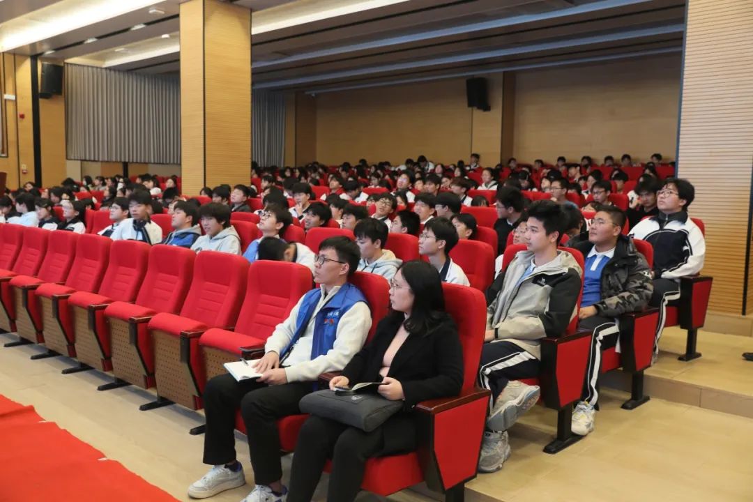 法治青春 守护未来｜深圳市知源高级中学法治副校长进校园开展防欺凌专题讲座